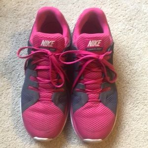 Pink nike shoes